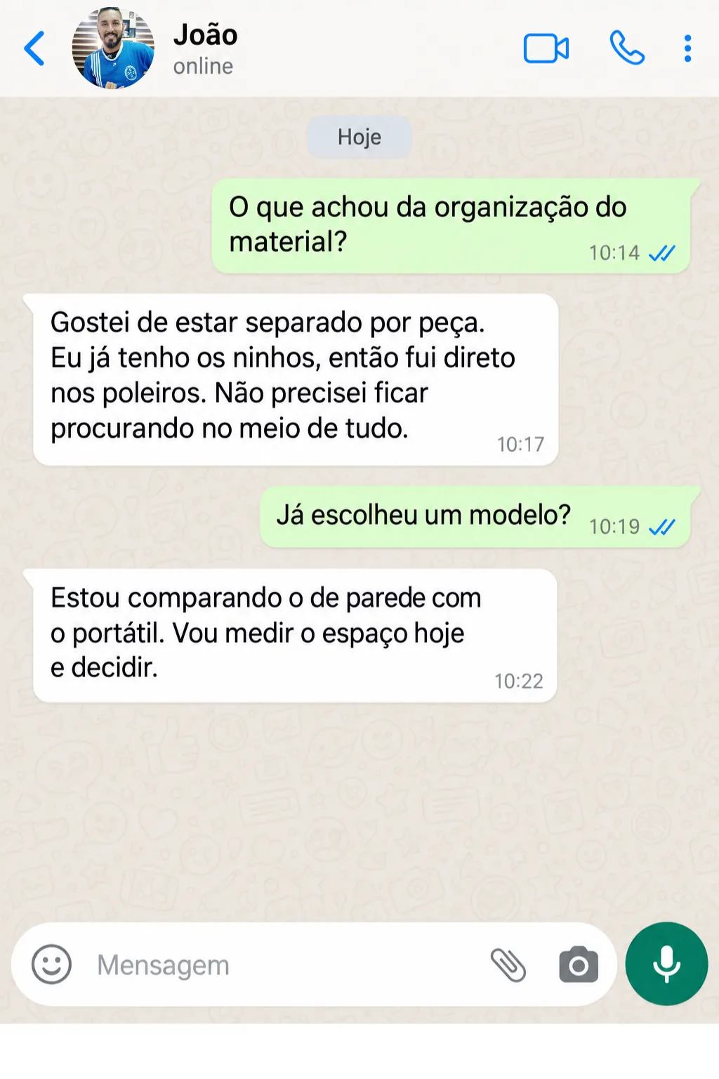 Print de conversa: Paulo abriu os projetos, separou o bebedouro de duas garrafas e salvou a página da lista de materiais para levar na loja